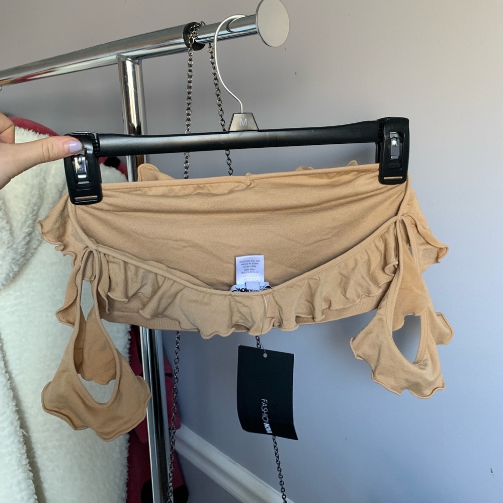 Fashion nova nude crop top